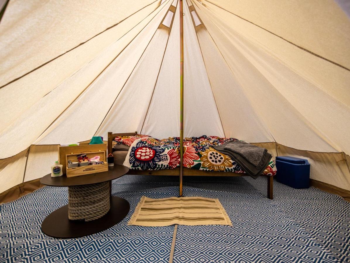 Naturally Glamping Kingsteignton ภายนอก รูปภาพ